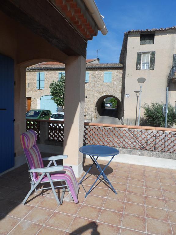 Place Du Chateau Pourrieres Dış mekan fotoğraf